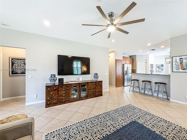 1668 Winterberry Ln, Weston, FL 33327
