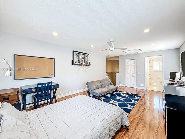 1668 Winterberry Ln, Weston, FL 33327