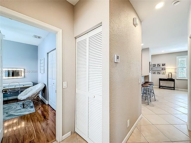 1668 Winterberry Ln, Weston, FL 33327