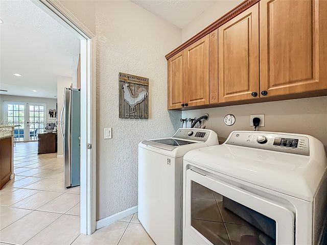 1668 Winterberry Ln, Weston, FL 33327