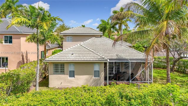 1668 Winterberry Ln, Weston, FL 33327