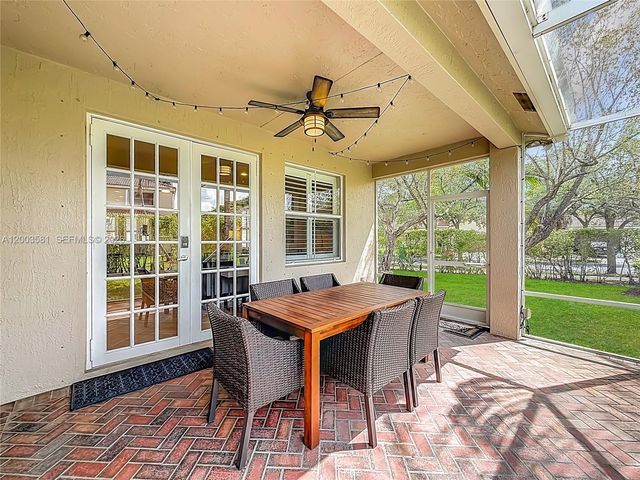 1668 Winterberry Ln, Weston, FL 33327