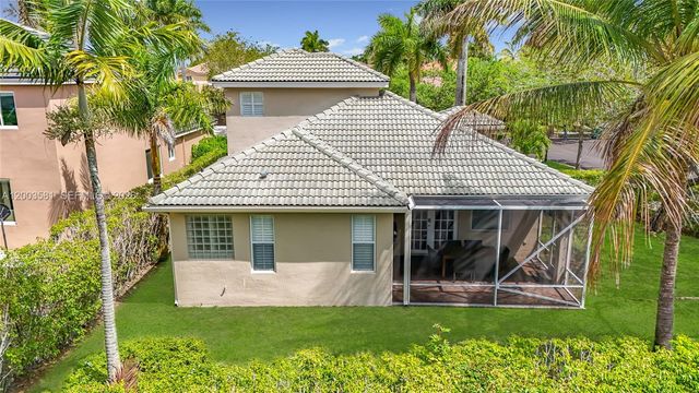 1668 Winterberry Ln, Weston, FL 33327