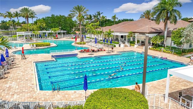 1668 Winterberry Ln, Weston, FL 33327