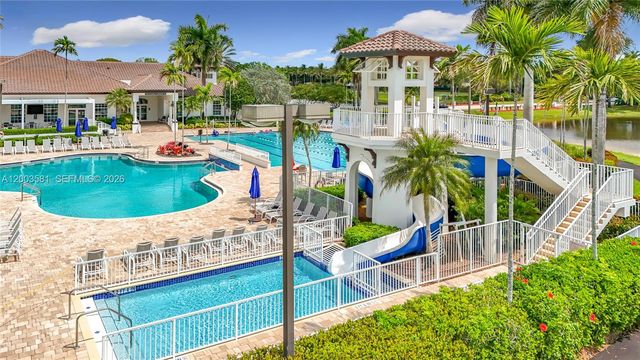 1668 Winterberry Ln, Weston, FL 33327