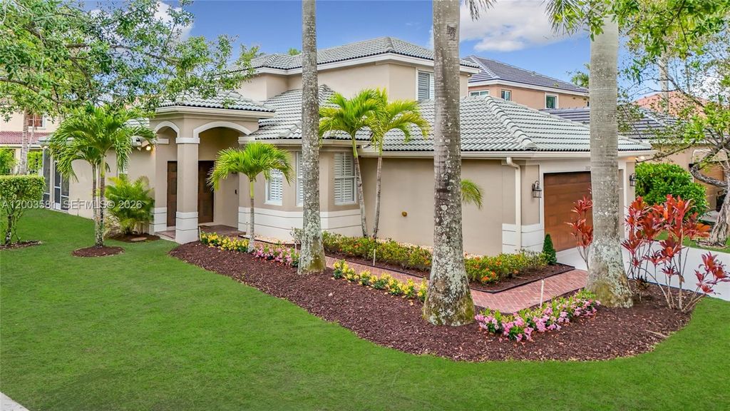 1668 Winterberry Ln, Weston, FL 33327