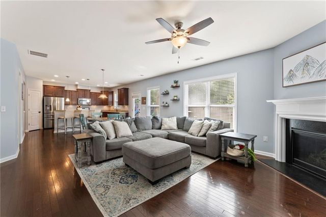 432 Spring View Drive, Woodstock, GA 30188