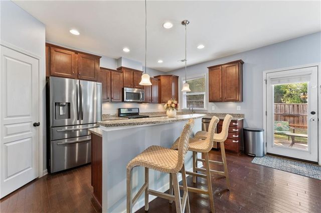 432 Spring View Drive, Woodstock, GA 30188