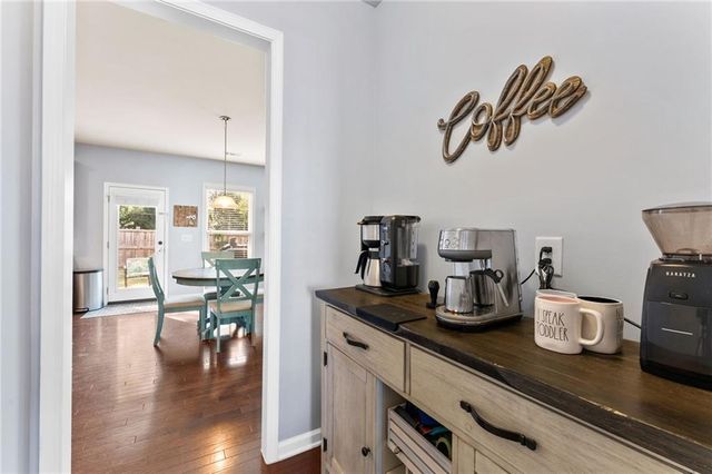 432 Spring View Drive, Woodstock, GA 30188