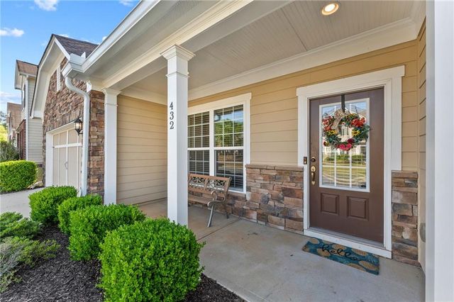 432 Spring View Drive, Woodstock, GA 30188