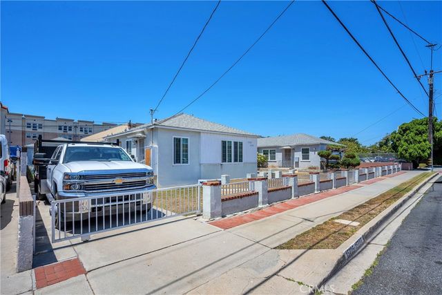 15725 La Salle Avenue, Gardena, CA 90247