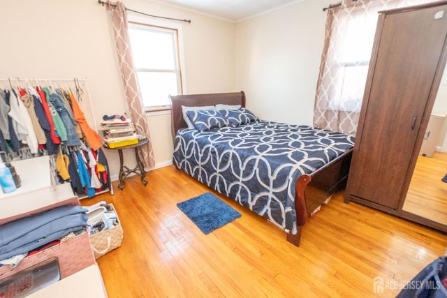 62 Hillcrest Avenue, Edison, NJ 08817