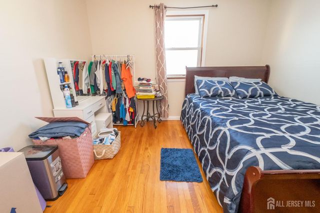 62 Hillcrest Avenue, Edison, NJ 08817