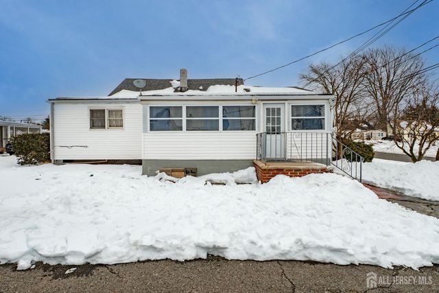 62 Hillcrest Avenue, Edison, NJ 08817