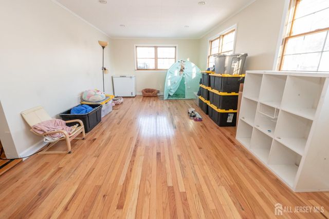 62 Hillcrest Avenue, Edison, NJ 08817