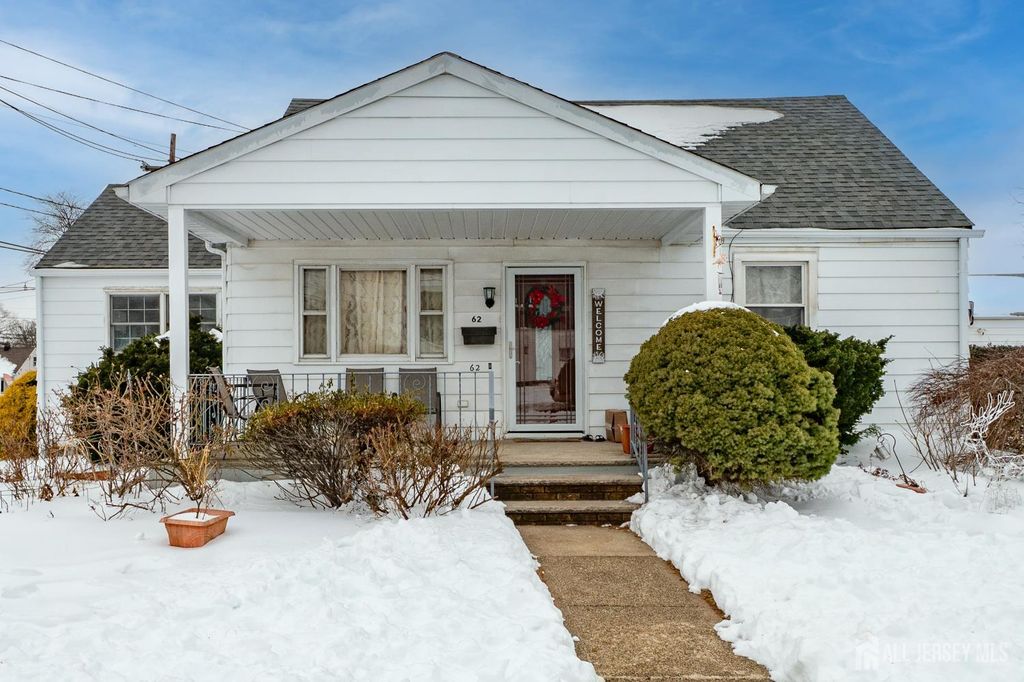 62 Hillcrest Avenue, Edison, NJ 08817