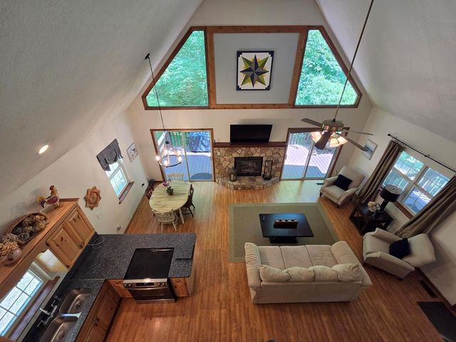 3333 Ellington Road, Hayesville, NC 28904