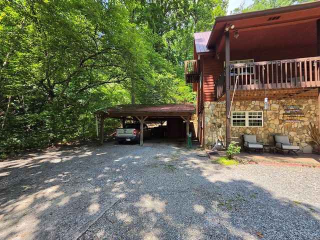 3333 Ellington Road, Hayesville, NC 28904