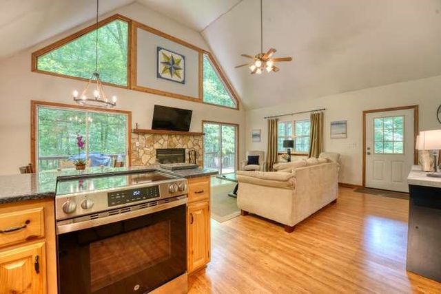 3333 Ellington Road, Hayesville, NC 28904