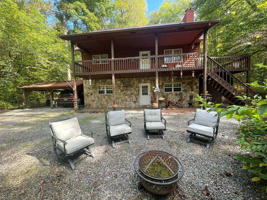 3333 Ellington Road, Hayesville, NC 28904