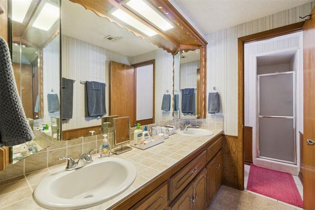 824 Annie Court, Norman, OK 73069