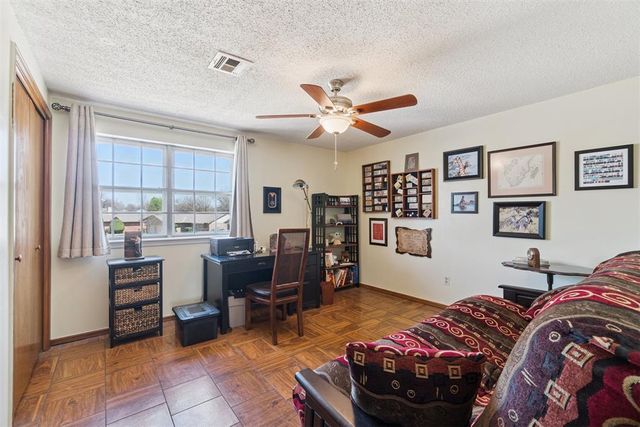 824 Annie Court, Norman, OK 73069