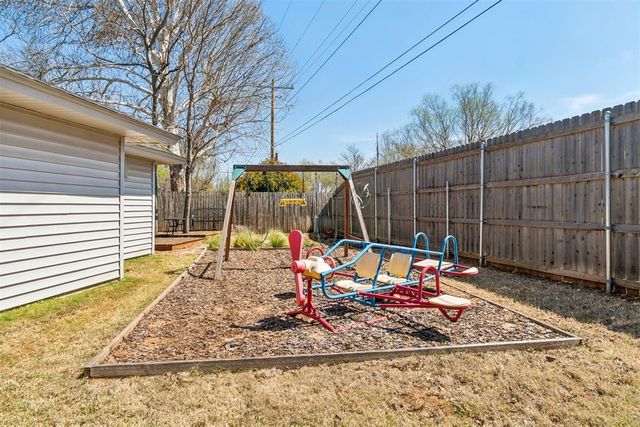 824 Annie Court, Norman, OK 73069