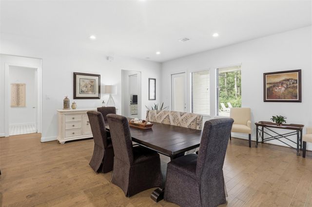 120 Tree Top Place, Magnolia, TX 77354