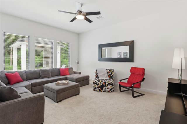 120 Tree Top Place, Magnolia, TX 77354