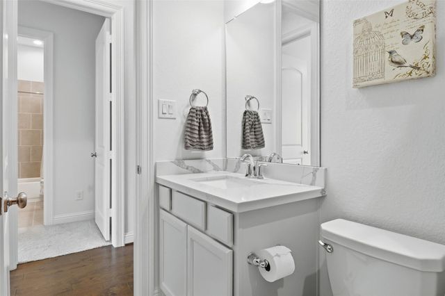 120 Tree Top Place, Magnolia, TX 77354