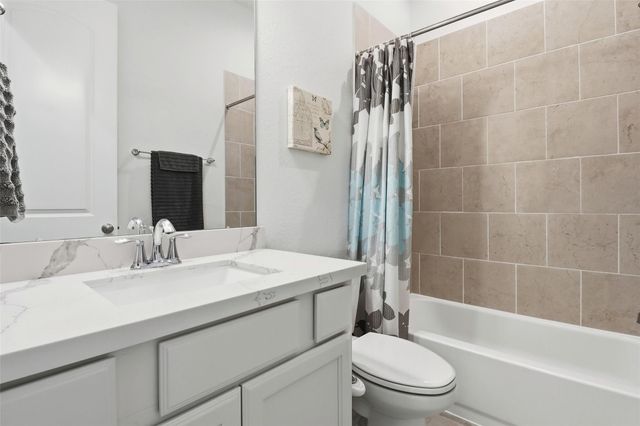 120 Tree Top Place, Magnolia, TX 77354