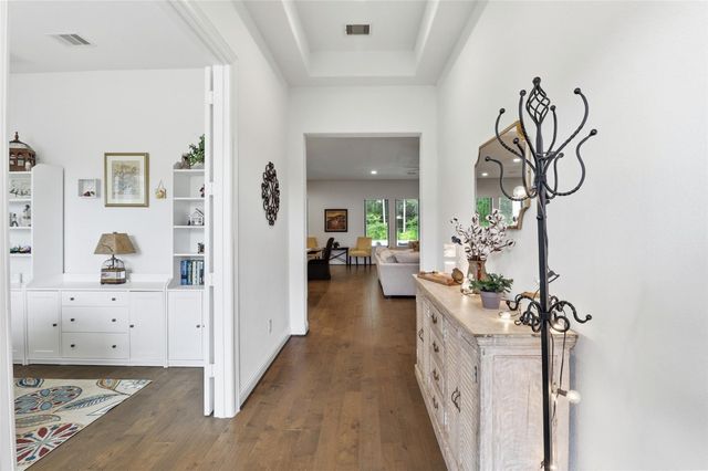 120 Tree Top Place, Magnolia, TX 77354