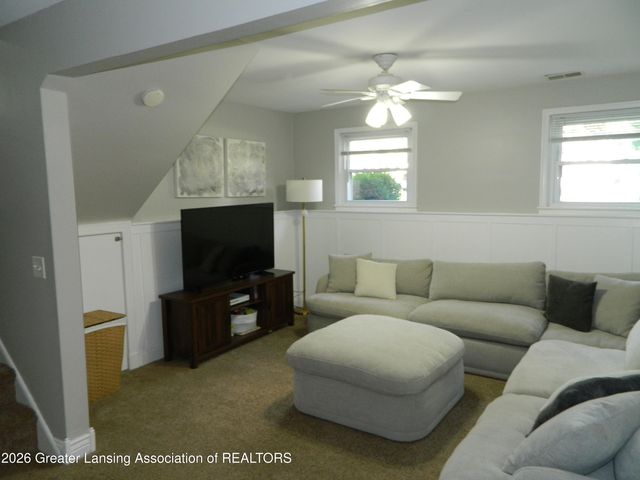 6922 Calson Drive, Lansing, MI 48911