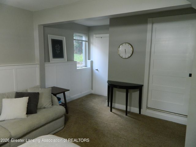 6922 Calson Drive, Lansing, MI 48911