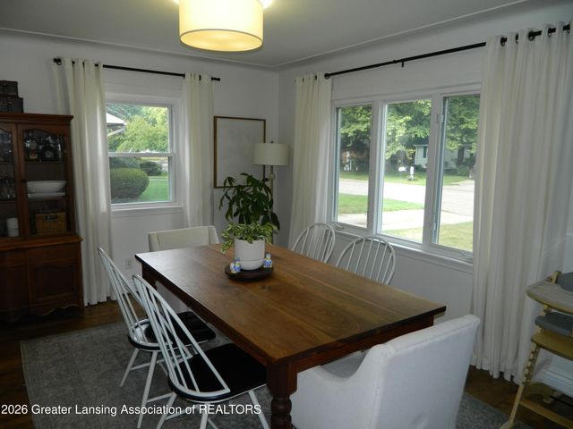 6922 Calson Drive, Lansing, MI 48911
