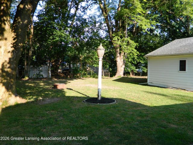 6922 Calson Drive, Lansing, MI 48911