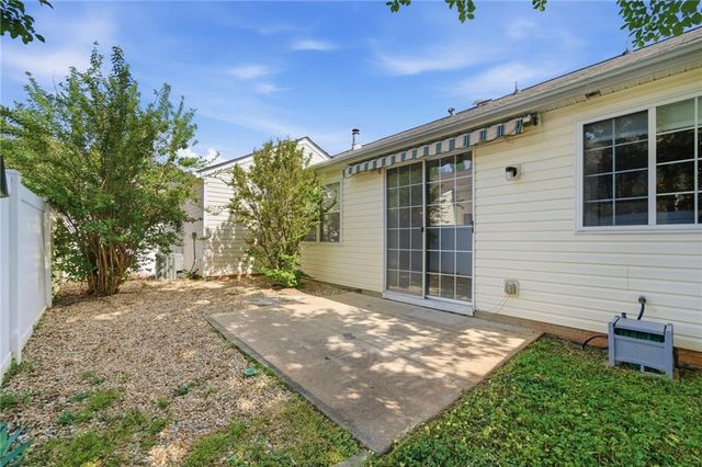 500 Windcroft Circle NW, Acworth, GA 30101