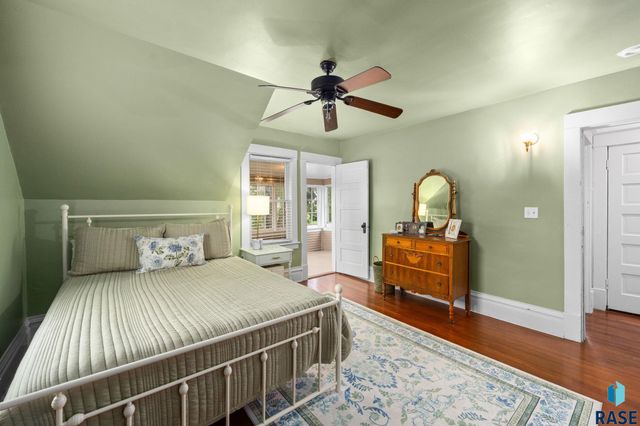 805 S Phillips Ave Avenue, Sioux Falls, SD 57104