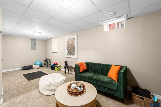 805 S Phillips Ave Avenue, Sioux Falls, SD 57104