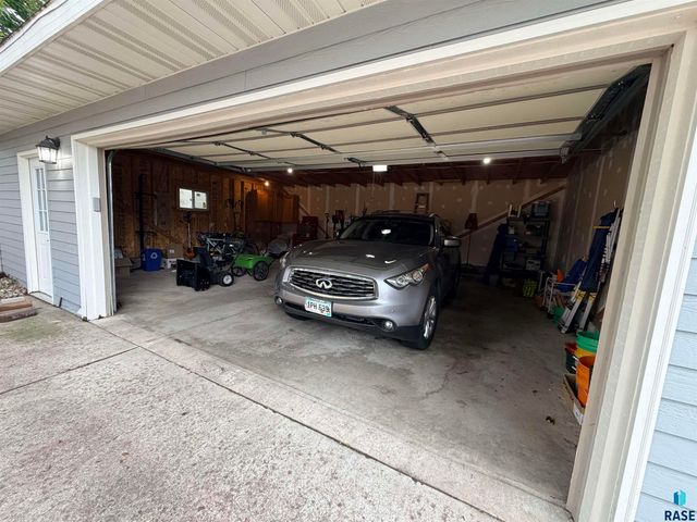 805 S Phillips Ave Avenue, Sioux Falls, SD 57104