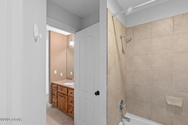 110 Crestwood Estates, Pittsburg, KS 66762