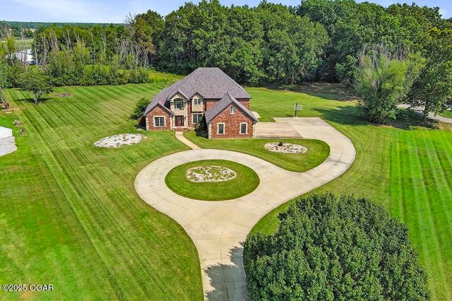 110 Crestwood Estates, Pittsburg, KS 66762