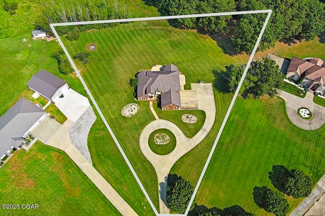 110 Crestwood Estates, Pittsburg, KS 66762