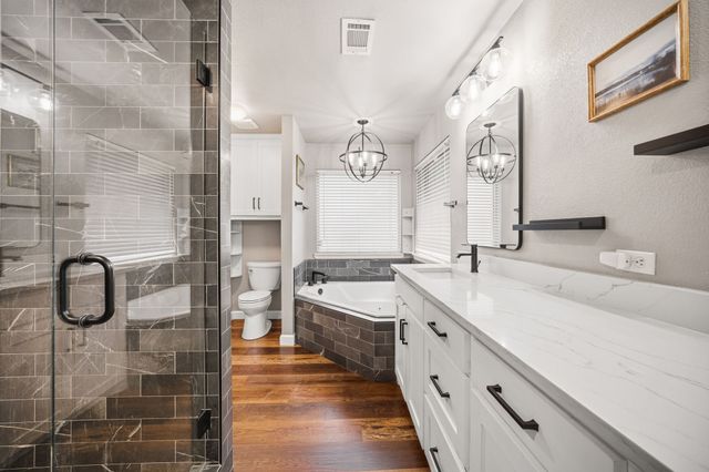 609 Columbia Avenue, Waxahachie, TX 75165
