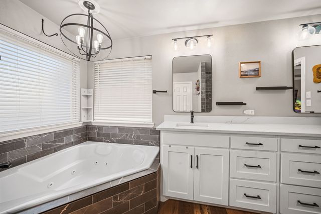 609 Columbia Avenue, Waxahachie, TX 75165