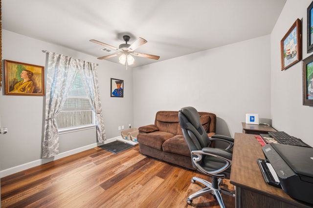 609 Columbia Avenue, Waxahachie, TX 75165