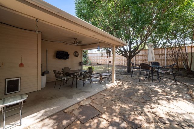 609 Columbia Avenue, Waxahachie, TX 75165
