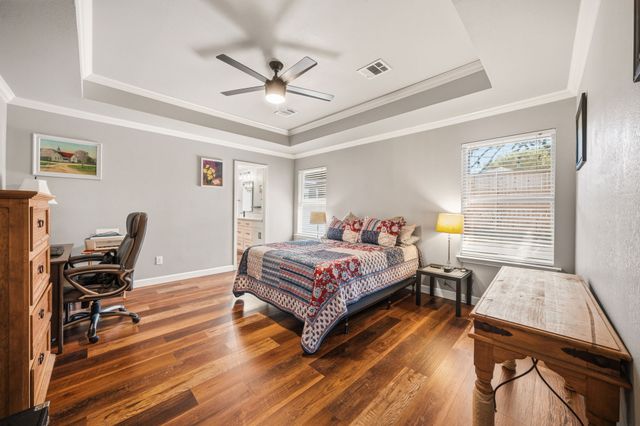 609 Columbia Avenue, Waxahachie, TX 75165