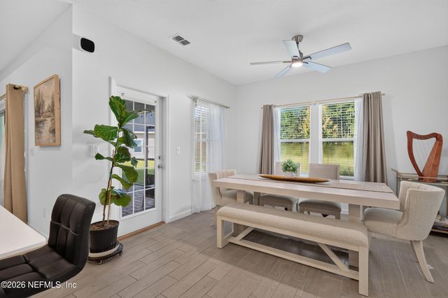 1532 LACHLAN Circle, Jacksonville, FL 32218