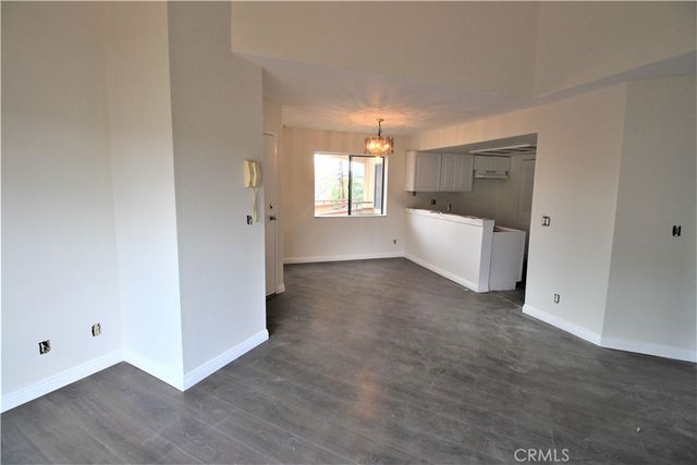 415 W Stocker Street 307, Glendale, CA 91202